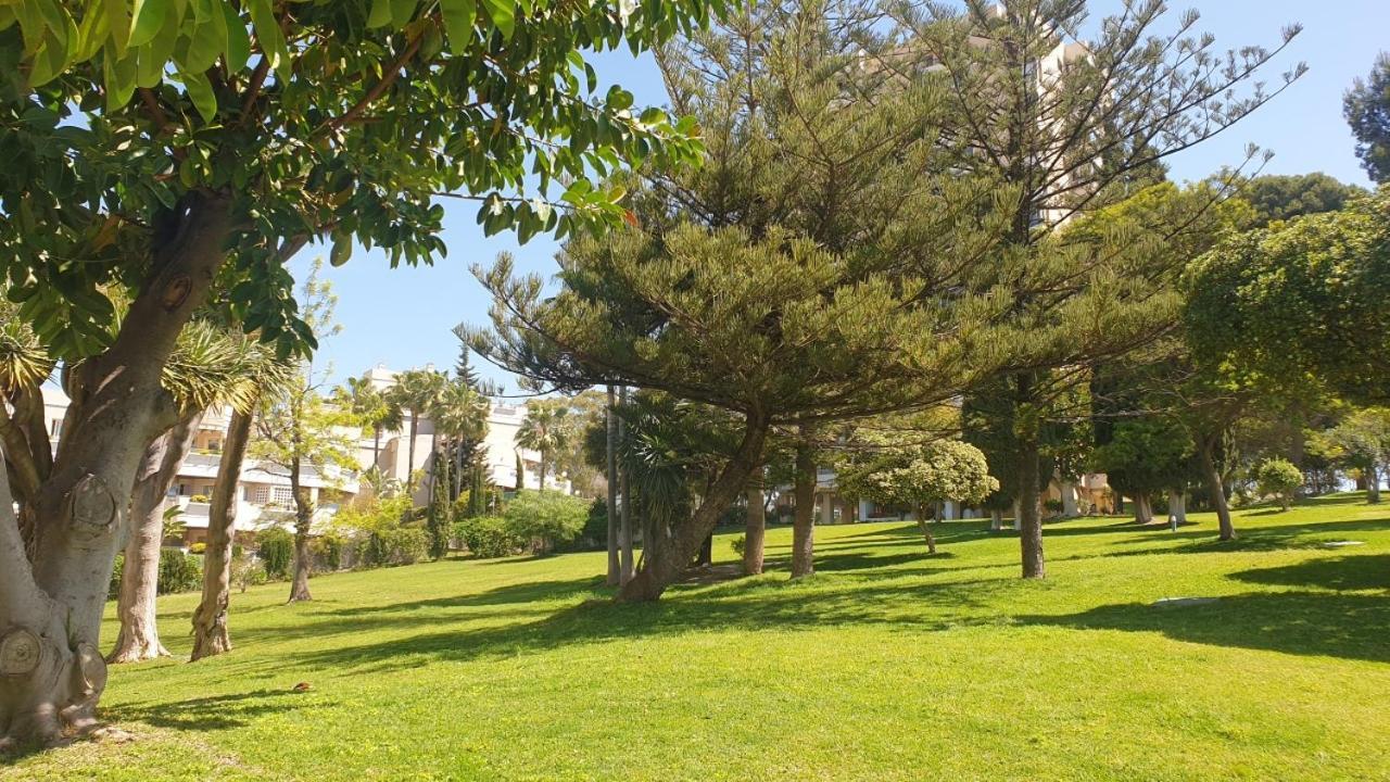 Appartamento Torres De Aloha 2 Bdr Puerto Banus Marbella Esterno foto